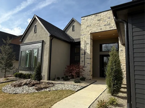 8412 E Detroit St, Broken Arrow, OK 74014