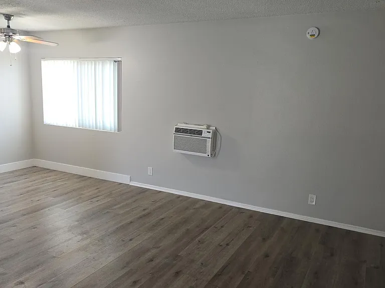 Palm View Apartments in Azusa — Photo 25