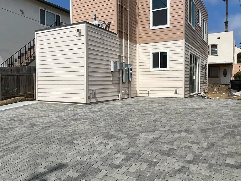 4524 Arizona St — Photo 17