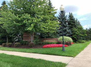 45766 Warwick Dr, Macomb, MI