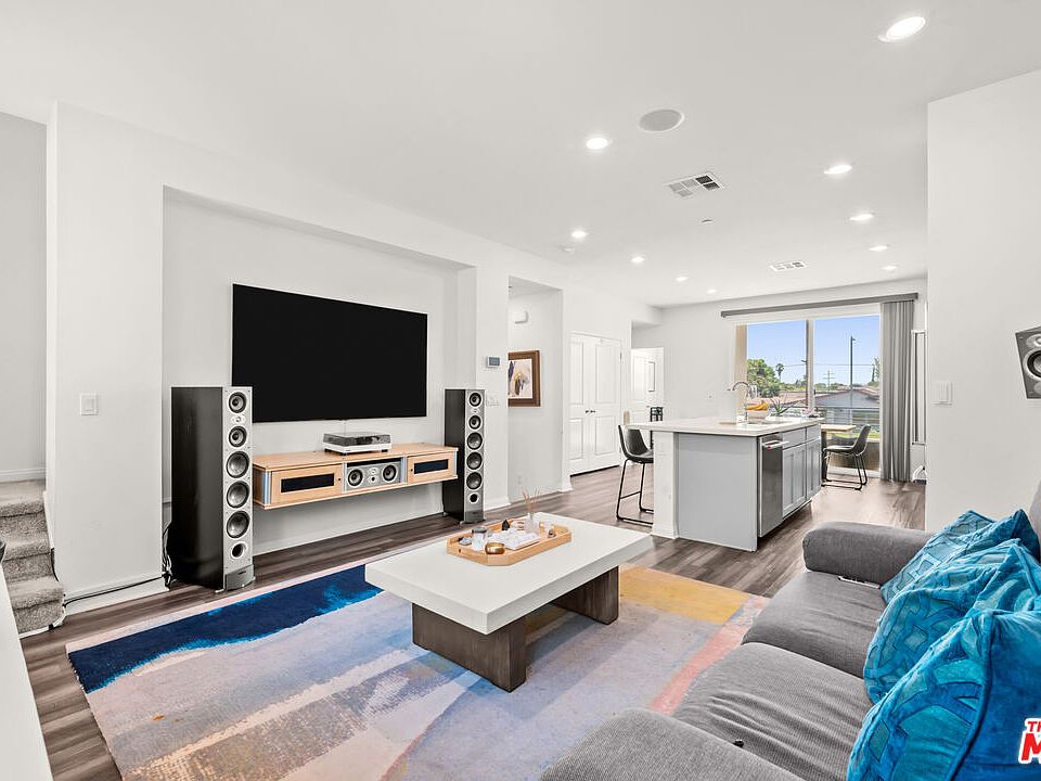 1st image of 8408 N Fresco Way