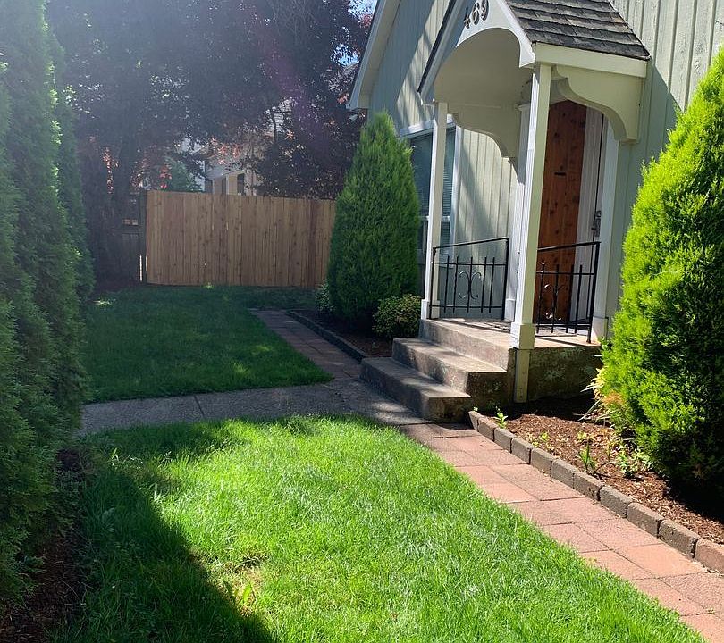 2nd image of 469 E 15th Ave #19