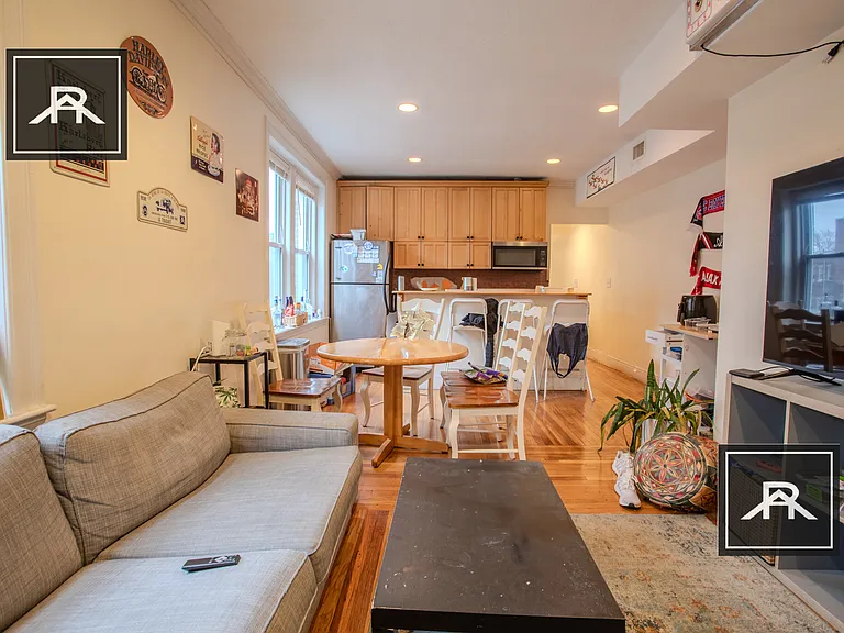 69 Thatcher St #301 — Photo 1