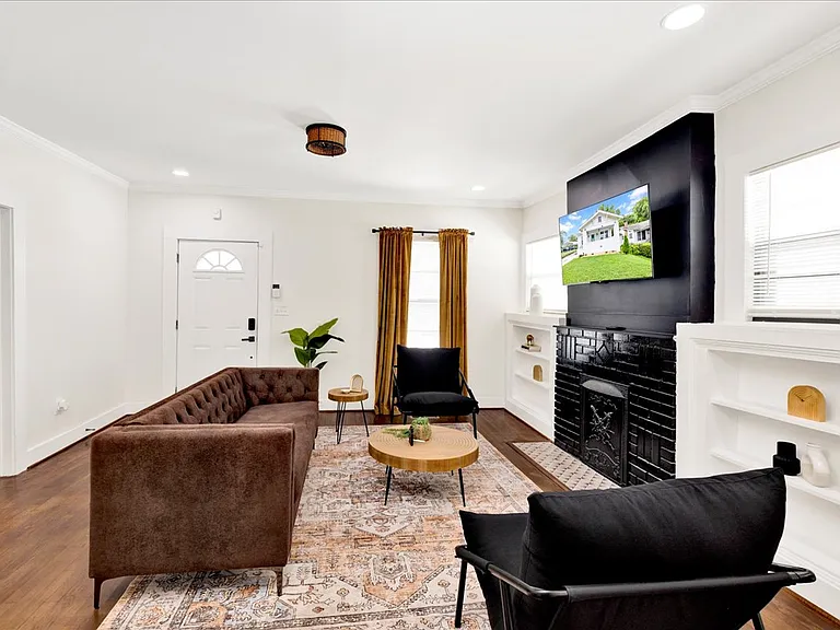 +50" TV set