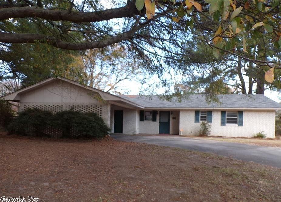 1st image of 2307 Sheraton Park Dr