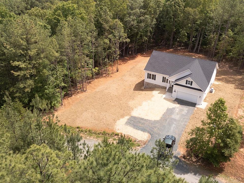 1st image of 135 Parkwood Dr