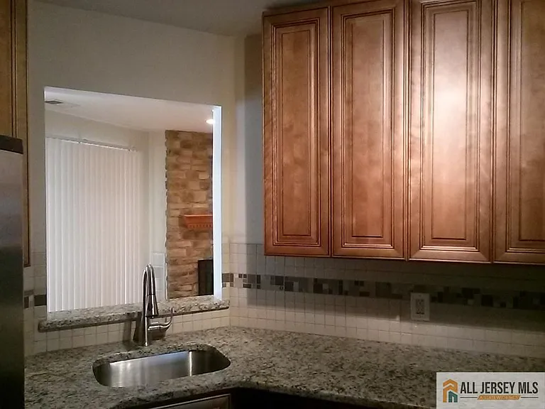 510 Sunshine Ct — Photo 16