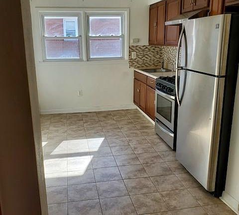 2nd image of 106 Weed Ave