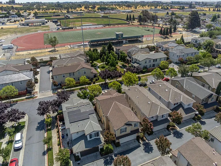 3215 Puffin Cir — Photo 33