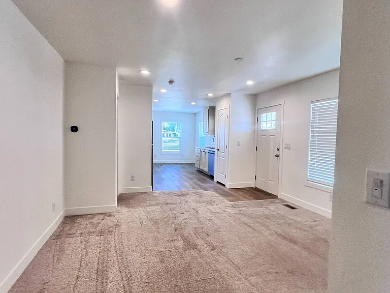 1409 N French St #30 — Photo 4