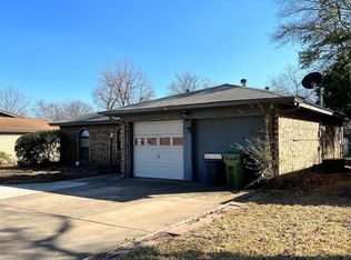 8108 Cross Dr, Fort Worth, TX 76182