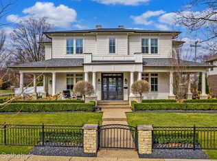 555 Chesterfield Ave, Birmingham, MI 48009