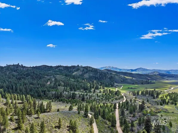 W Russell Dr, Mountain Home, ID 83647