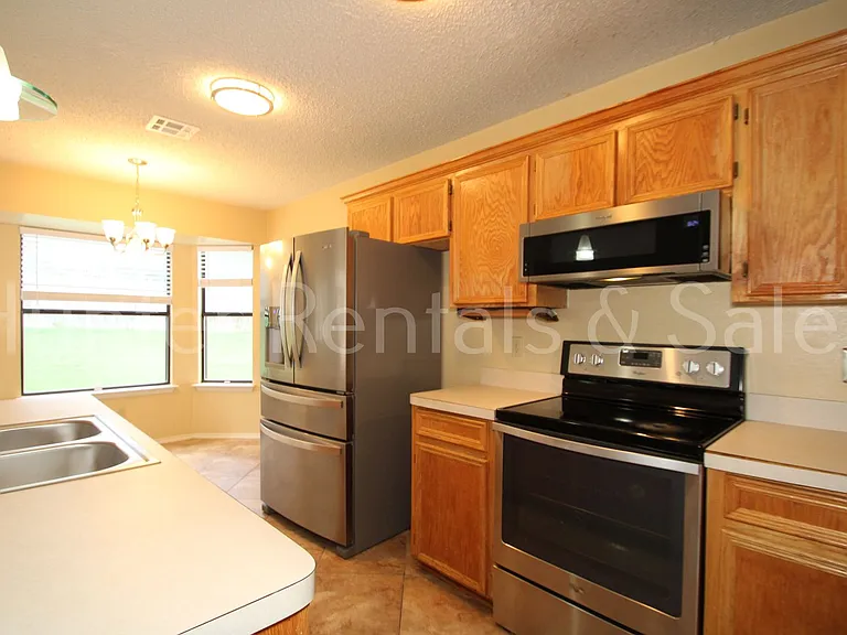 1802 Mattie Dr — Photo 9
