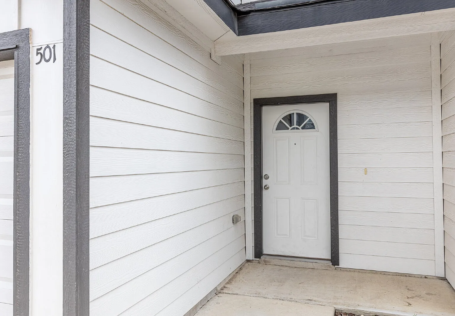 3 bed, 2.5 bath, 1200 sqft, $1,295 — Photo 3