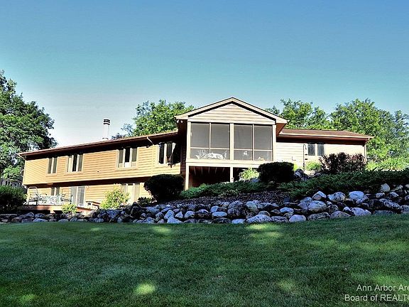 3rd image of 278 Stonecliff Ct