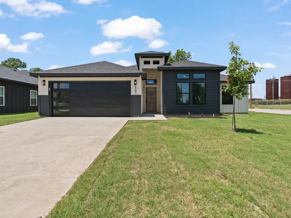 805 N Brazos Ave, Cleburne, TX 76031