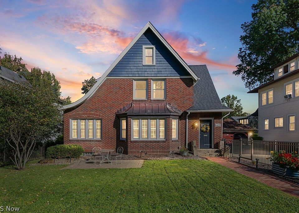 1st image of 1427 Delia Ave