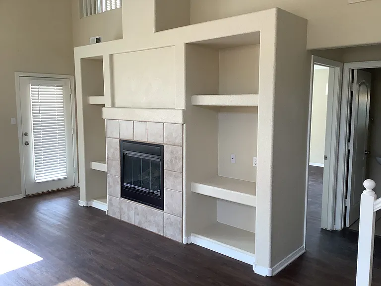 3809 Wayne Rd NE — Photo 7