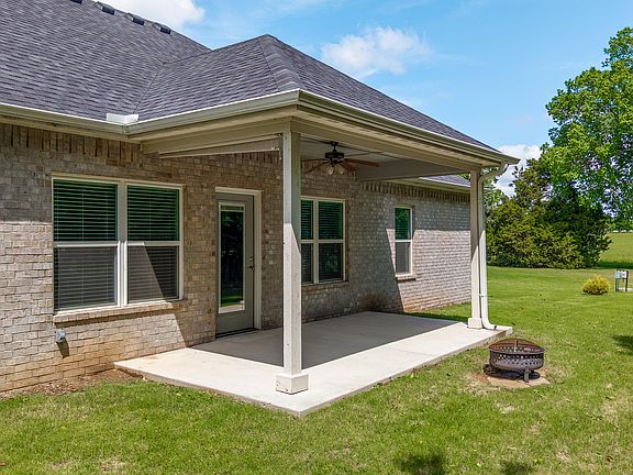 5th image of 411 Fairway Cir