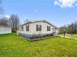30 Cardinal Dr, Hiram, OH 44234