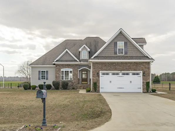 101 Northwinds Dr, Pikeville, NC 27863