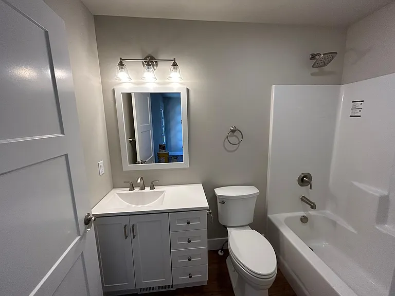 236 W Kent Ave — Photo 4