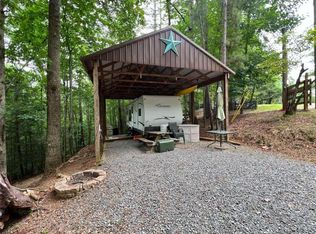 96 10th St #2, Ellijay, GA 30540