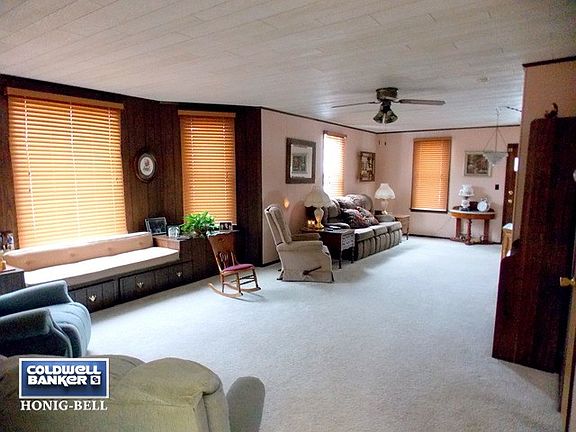 3rd image of 1044 Creve Coeur St