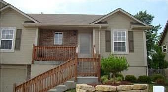 2nd image of 1704 NW Nicholas Dr