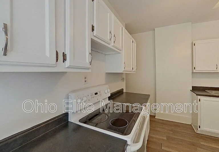 461 Reinhard Ave — Photo 13