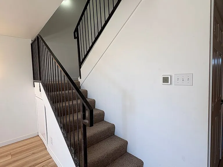 300 N 25th St — Photo 9