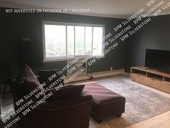 4th image of 801 Plate St Unit 103