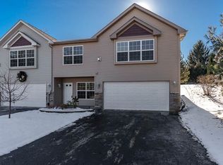 160 River Woods Ln, Rockton, IL 61072