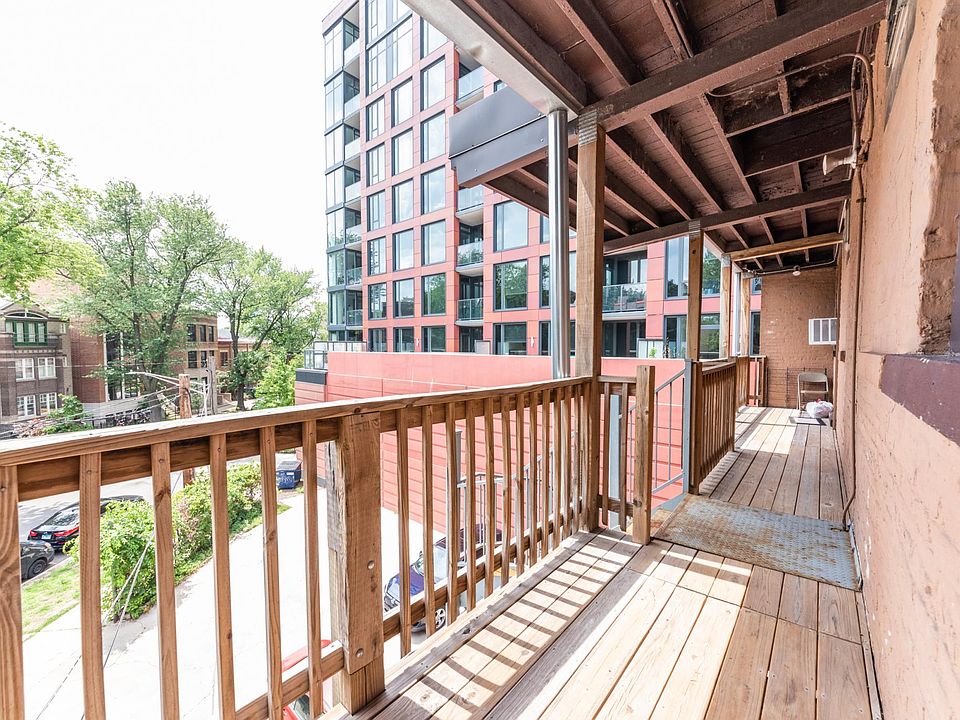 1st image of 2514 N Lincoln Ave #3
