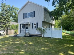 2 Massachusetts Ave, Rensselaer, NY 12144