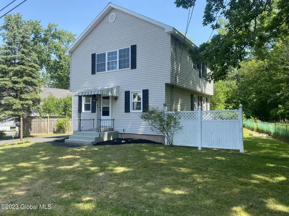 2 Massachusetts Avenue, Rensselaer, NY 12144