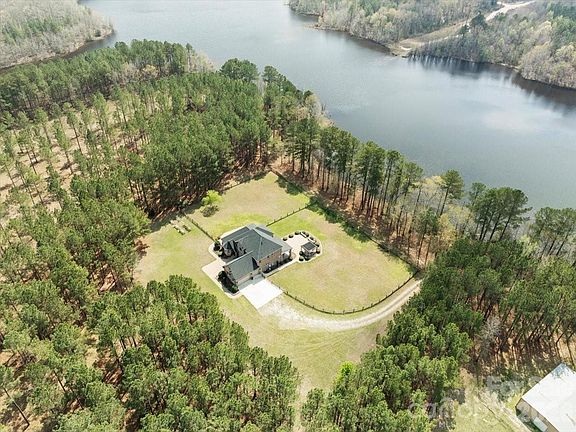 2nd image of 962 Miller Rd