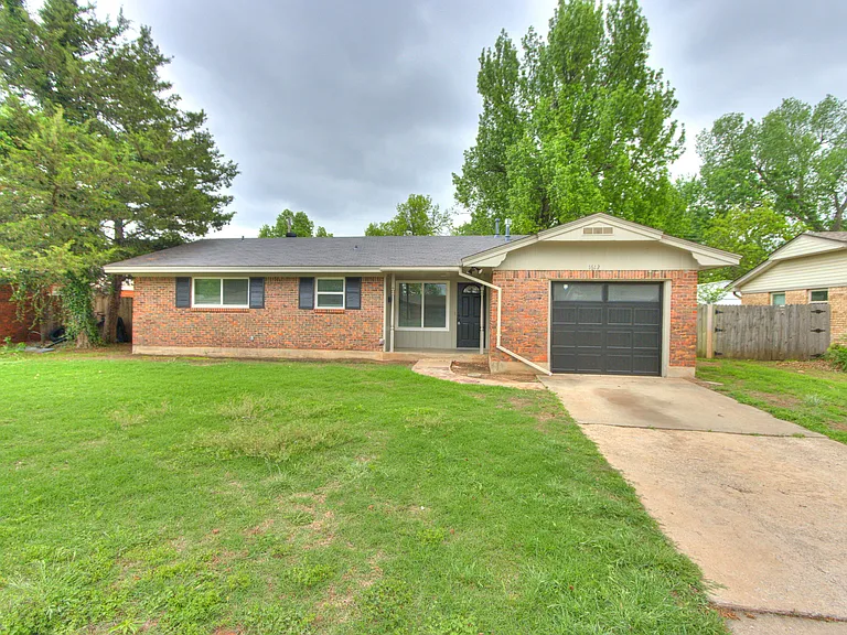 1612 Cherry Stone St — Photo 1