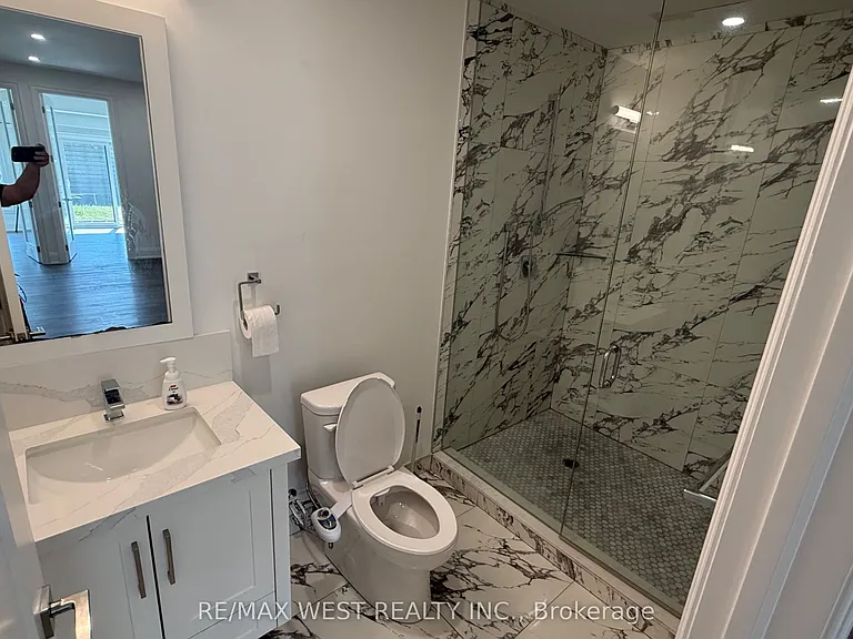 21 Antonio Ct #LOWER — Photo 4