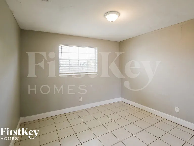 7171 SW 10th Ct — Photo 11