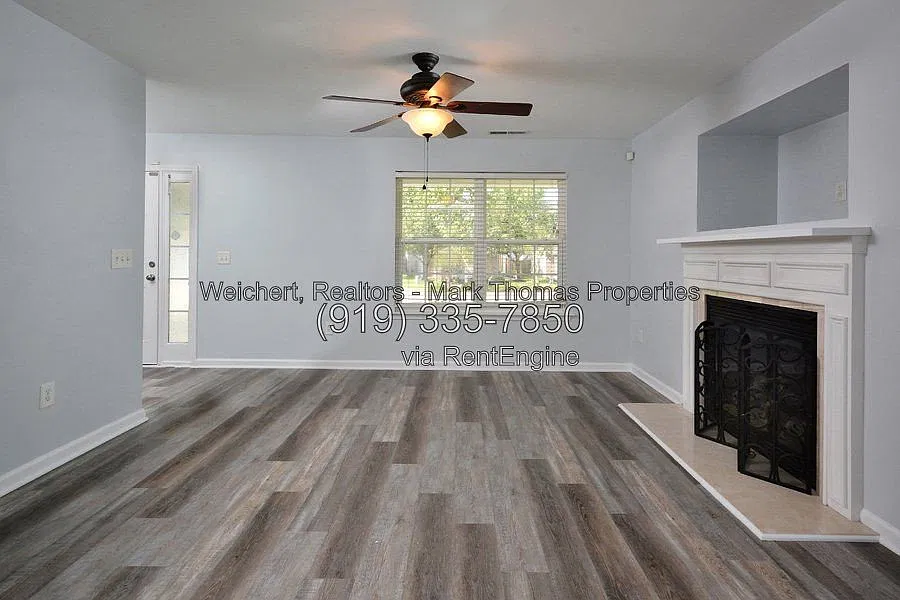 3 bed, 2.5 bath, 1404 sqft, $1,900 — Photo 4