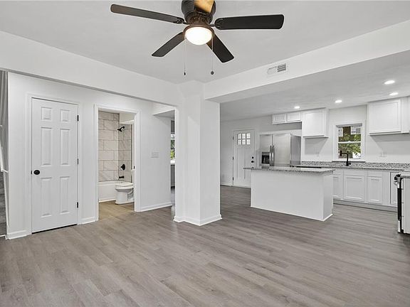 4th image of 1305 W 26th St