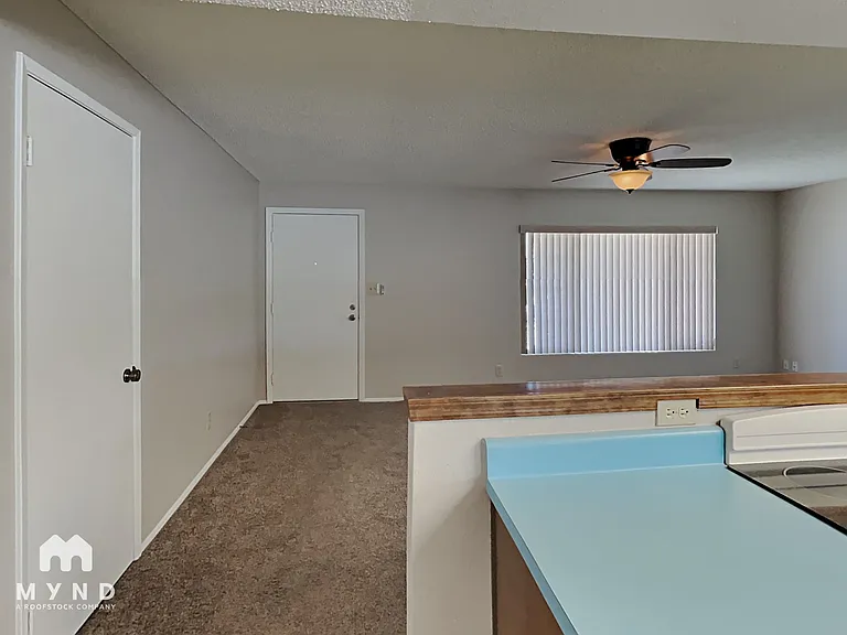 4250 E Kiowa St — Photo 16