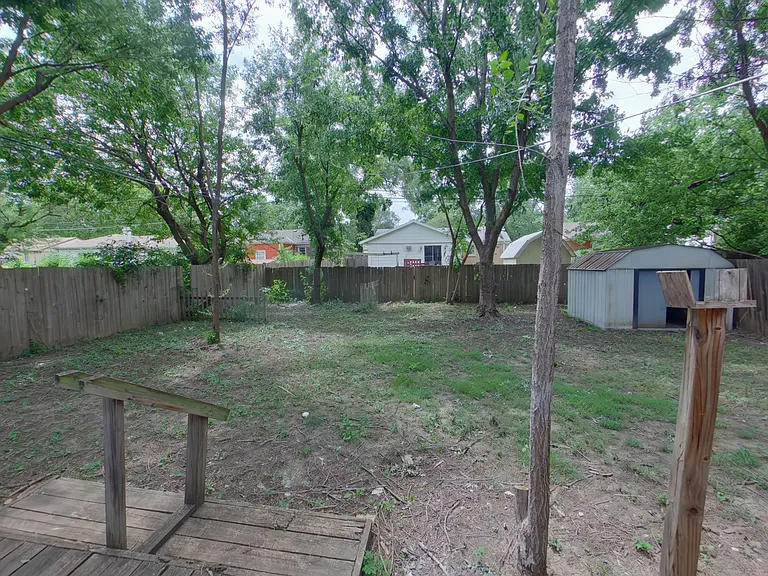 1739 S Lexington Rd — Photo 9