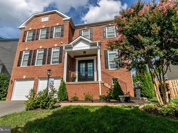 7671 Hamelin Ln, Gainesville, VA 20155