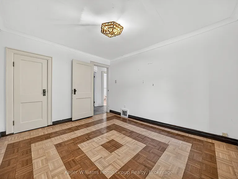 483 Woolwich St — Photo 29