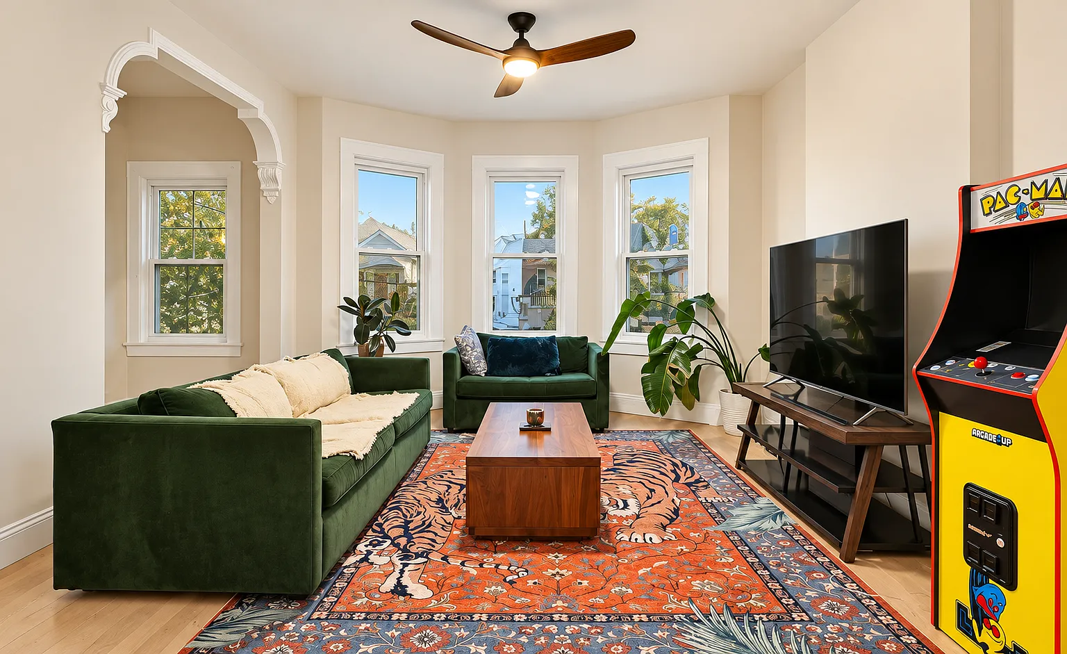 3 bed, 1233 sqft, $4,500 — Photo 1