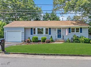 316 Seaman Ave, Beachwood, NJ 08722