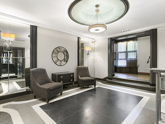 5th image of 780 Greenwich St APT 3A
